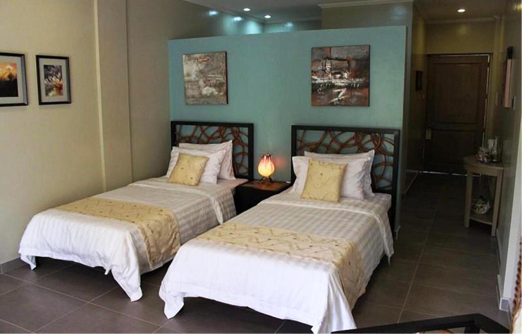 Linaw Resort